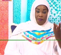 Vidéo : A l’émission Jokko de la Rts 1, Fatou Laobé perd complètement la voix…Regardez !