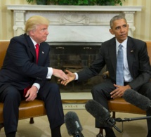 Photos : Barack Obama et Donald Trump ne se piffent pas, regardez leur poignée de main... sans conviction