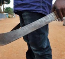 Audio : Il agresse à coups de machette son oncle à cause d’une promesse d’argent…Ecoutez