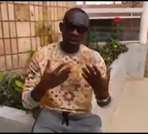 Vidéo – Pape Diouf redoutable et dynamique, envoie un message fort au peuple gambien et prie… !