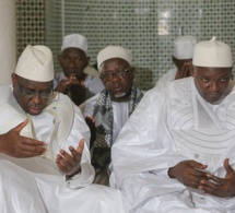 Les présidents Macky Sall et Barrow ont prié à la mosquée Omarienne. Regardez…