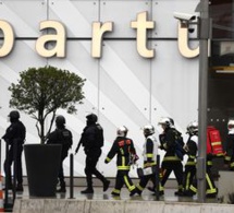 Aéroport d'Orly: un homme abattu après avoir attaqué des militaires