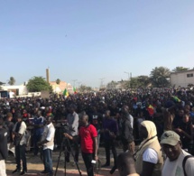 Replay : Y'en a marre réussit le pari de la mobilisation à la place de l'Obélisque