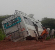 Urgent: Un bus dérape et tue deux personnes à Khombole