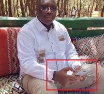 Arrêt sur image- Macky Sall en train de consulter les réseaux sociaux ?