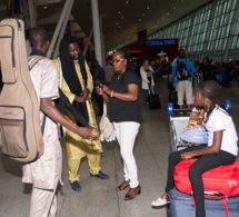 AMERICAN TOUR WITH NEW AFRICAN PRODUCTION: Arrivé du groupe Bidew Bou Bess à JFK aéroport.