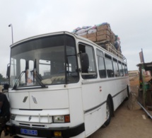 Drame à Sébikotane : l’apprenti qui dormait, tombe du marchepied du bus et décède