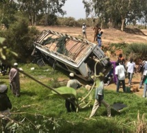 DERNIÈRE MINUTE – SÉBIKOTANE : Un bus heurte trois véhicules, cause un mort et trois blessés dans un état critique