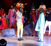 152 PHOTOS: Pape Diouf au Grand Théâtre avec Ousmane Diop Boston et Cheikh Sarr Zik Fm pour la nuit de la jeunesse.