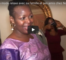 Pape Diouf en mode relaxe avec sa famille et ses amis à Banjul. Regaardez l'ambiance chez Ndéné Fall