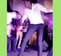 Mourir de rire Waly Seck imite la danse de Ndeye sy