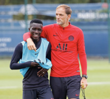 GANA GUÈYE DÉJÀ SOUS L’AILE DU COACH DU PSG : LES IMAGES DE SON PREMIER ENTRAÎNEMENT À PARIS