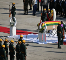 Arrivée à Harare de la dépouille de Robert Mugabe