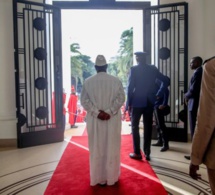 Video- Macky SALL à ses communicants: “Face à cette opposition qui fabrique des “Fakenews”, il faut parler au quotidien”