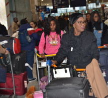 VIDÉO: Arrivées de la première dame du président Mbagnick Diop et sa délégation pour les African Leadership Award à Paris