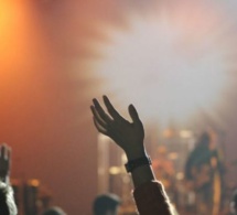 Video – Urgent – Après Papa Wemba, Un Autre Chanteur Meurt En Plein Concert