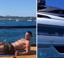 Zlatan dévoile sa musculature impressionnante sur un yacht de luxe