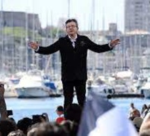 Mélenchon tance le gouvernement après la fermeture des bars et des restaurants à Marseille