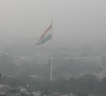 La fièvre du samedi soir: New Delhi se réveille dans le smog le lendemain de la fête de Diwali – vidéos