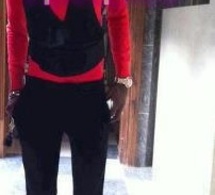 Wally Seck et son rouge noir. Un style d'enfer ou de looser?