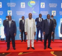 Sanctions de la Cedeao contre Bamako: Les étudiants maliens à Dakar tirent sur Macky &amp; Cie