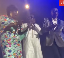 Paris Bercy dou de feu Youssou Ndour Ndiolle Tall chauffe le public et explose de joie aux Fans