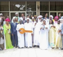 Habitat-Acte historique : Macky Sall remet les clefs aux premiers bénéficiaires de la Diaspora