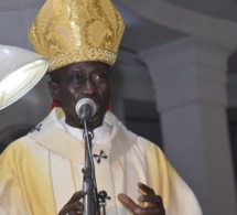 Fête de la Toussaint: Bénédiction des tombes au cimetière Saint-Lazare à Dakar