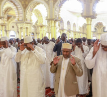 En visite au Sénégal : Azali Assoumani, le Président Comorien et le Chef de l’état Macky Sall ont prié à la Grande Mosquée Massalikoul Djinane