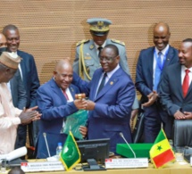 Présidence de l'UA : Macky Sall passe le témoin à Azali Assoumani, son homologue des Comores