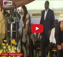 Vidéo: Une chanson pour Macky Sall, et Moustapha Cissé Lô récidive en distribuant de l’argent sur scène. Regardez