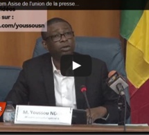 Vidéo-Youssou Ndour rend hommage à Seneweb, Leral et aux blogueurs. Regardez