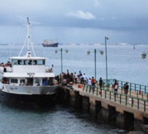 Traversée Dakar-Gorée: La chaloupe tombe en panne en pleine mer avec plus de 200 passagers bloqués