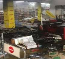 Manifestation à Dakar : La station Total de Castors et le magasin Auchan saccagés, un véhicule de la Sénélec incendié