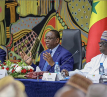 Photos/ Palais : Le président de la République, Macky Sall et les représentants des différentes entités participant au dialogue national