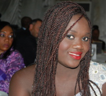 Photos-Thioro Mbar Ndiaye, la charmante animatrice de Walf Tv affiche son sourire. Regardez