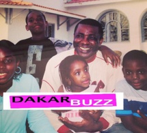 Une photo rare – Youssou Ndour en toute complicité avec ses enfants