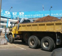 Arrêt sur image-Le camion fou qui a fini sa course sur le portail de l’Ucad .