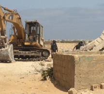 Urgent : Des bâtiments construits « illégalement » à 200 m de l’aéroport LSS en train d’être rasés , Abdoulaye Diouf Sarr en collaboration avec Pape Mael Diop et le gouverneur de Dakar, Mohamed Fall