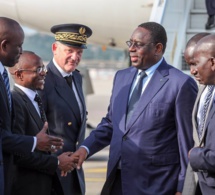 Photos-Macky Sall à son arrivée à Marseille