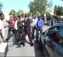 Vidéo-Macky Sall harcelé par les Karimistes lors de sa visite à Marseille