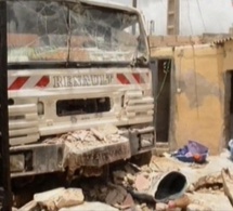 Pikine: Un camion finit sa course dans une maison et fait 3 blessés