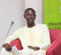 Vidéo - Rawane Diop présente son livre "De l'indépendance à l'émergence"