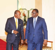 Après quelques embrouilles dus à l'épidémie d' Ebola: Retrouvailles Macky Sall - Alpha Condé : La banane de la réconciliation. 