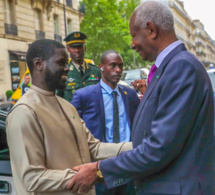 En séjour de travail à Paris : Le chef de l'état Bassirou Diomaye Faye a rencontré l’ancien président Abdou Diouf