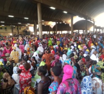 Macky Sall octroie 150 millions aux femmes mareyeuses du Marché central au poisson de Pikine et du PAD