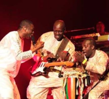 Vidéo - Jimmy Mbaye et Youssou Ndour se réconcilient grâce à Bécaye Mbaye