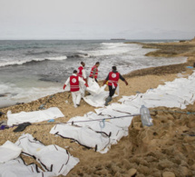 30 corps retrouvés dans une pirogue au large de Dakar