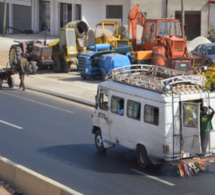 Le célèbre transporteur Ndiaga Ndiaye décoré par Macky Sall