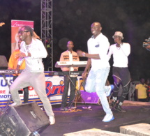 VIDEO: "Live biir foire"concert explosif de Pape Diouf au 24 FIDAK.